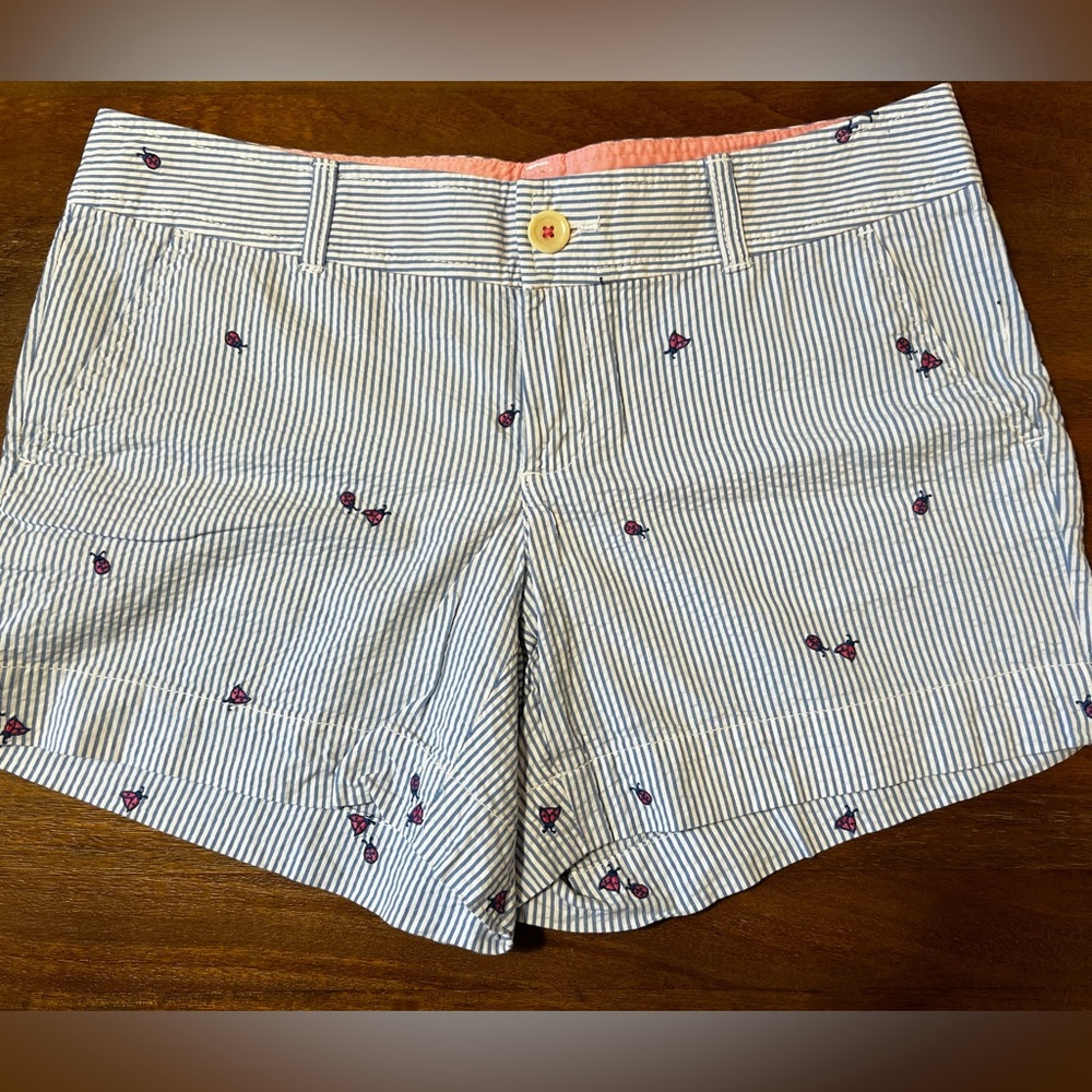 Lilly Pulitzer Blue & White Sear-sucker Shorts Size 8